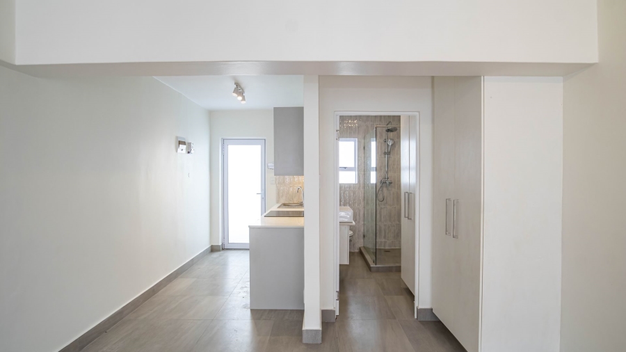 To Let 0 Bedroom Property for Rent in Sea Point Western Cape